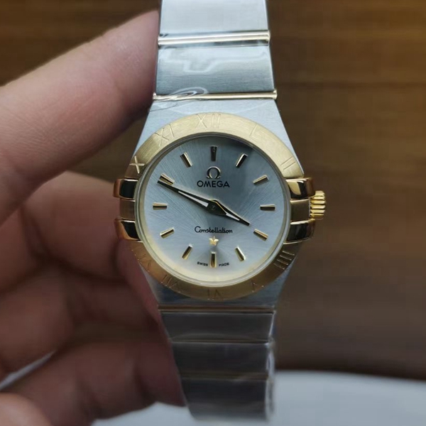 オメガ時計正面デザイン